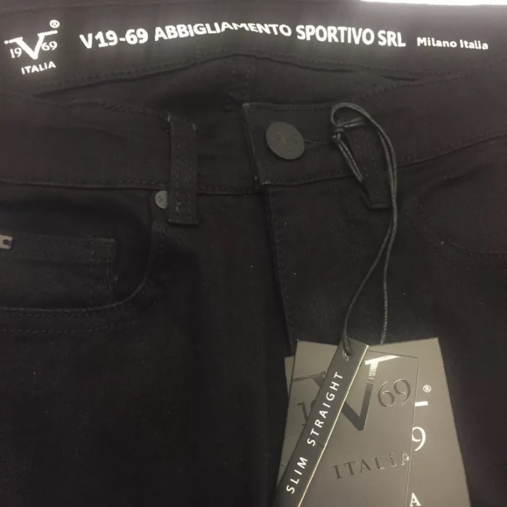 Versace V19-69 Abbigliamento Men Jeans 28x30 NWT.